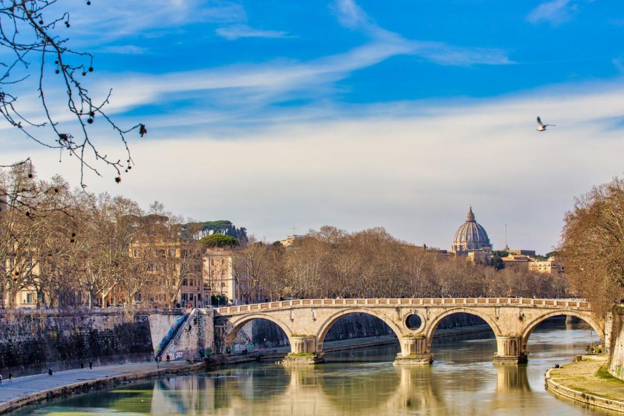 Happy Trastevere In Rome Exterior photo