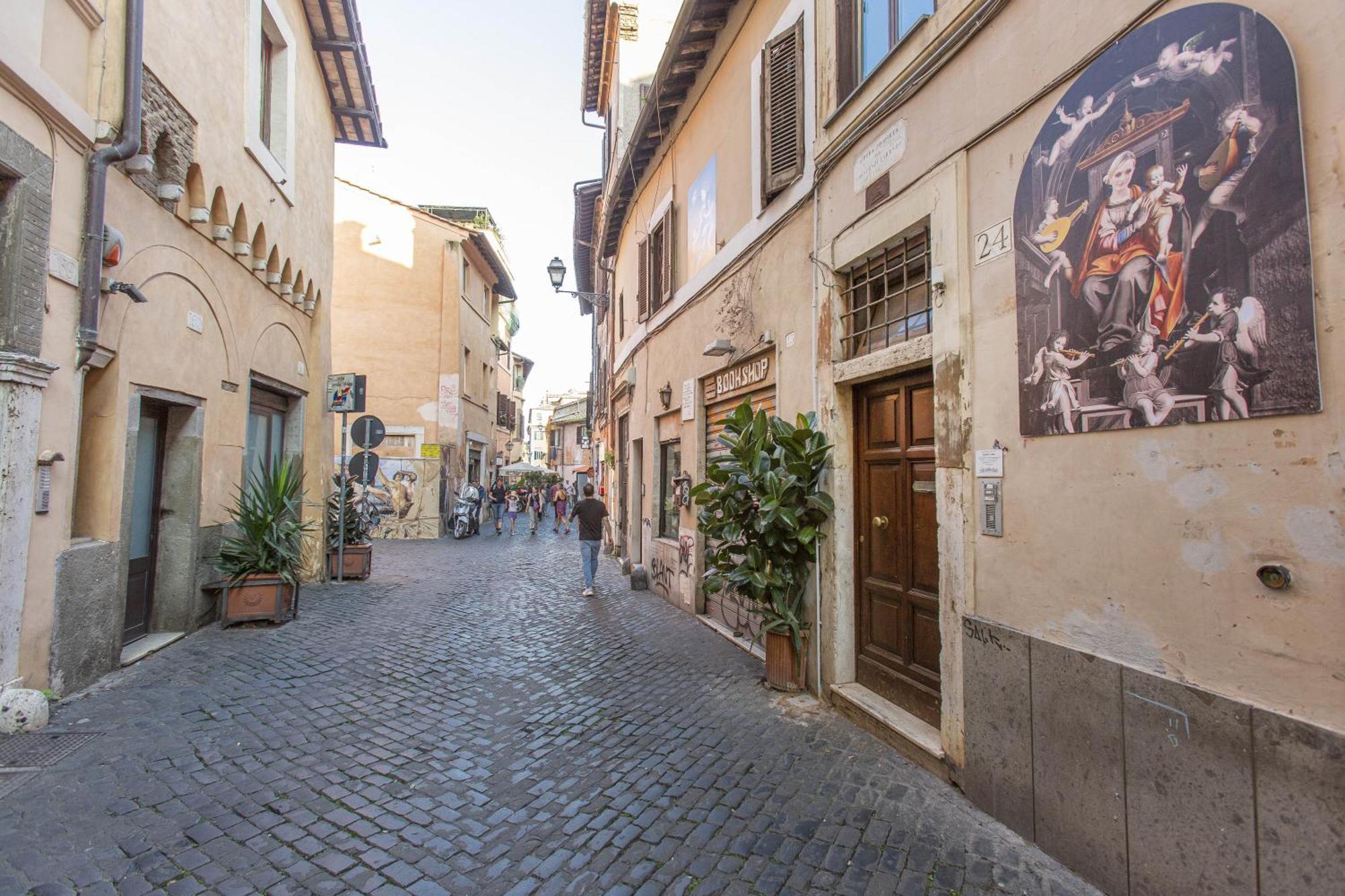 Happy Trastevere In Rome Exterior photo
